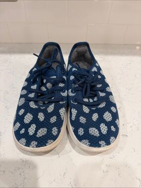 allbirds Tree Runners Navy Knit Sneakers with White Dot Pattern size 8